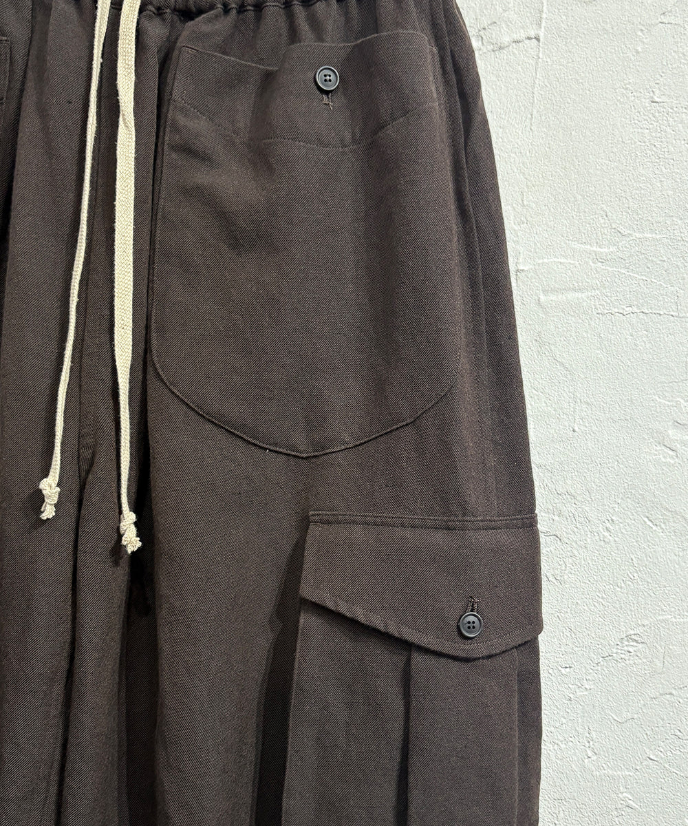 O PROJECT - CARGO TROUSER / DK BROWN  ONLINE STORE PAGE | オー プロジェクト - カーゴ トラウザー / ダーク ブラウン / ブラック オンライン ストア ページ 商品画像