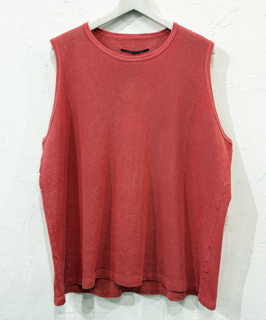 ANDER - MESH SLEEVELESS SHABBY RED