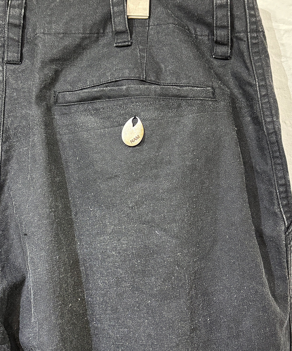 NAM - BELLOWS TROUSERS・SHABBY CLOTH BLACK ONLINE STORE PAGE | ナム-ベローズ トラウザーズ・シャビー クロス ブラック オンライン ストア ページ 商品画像