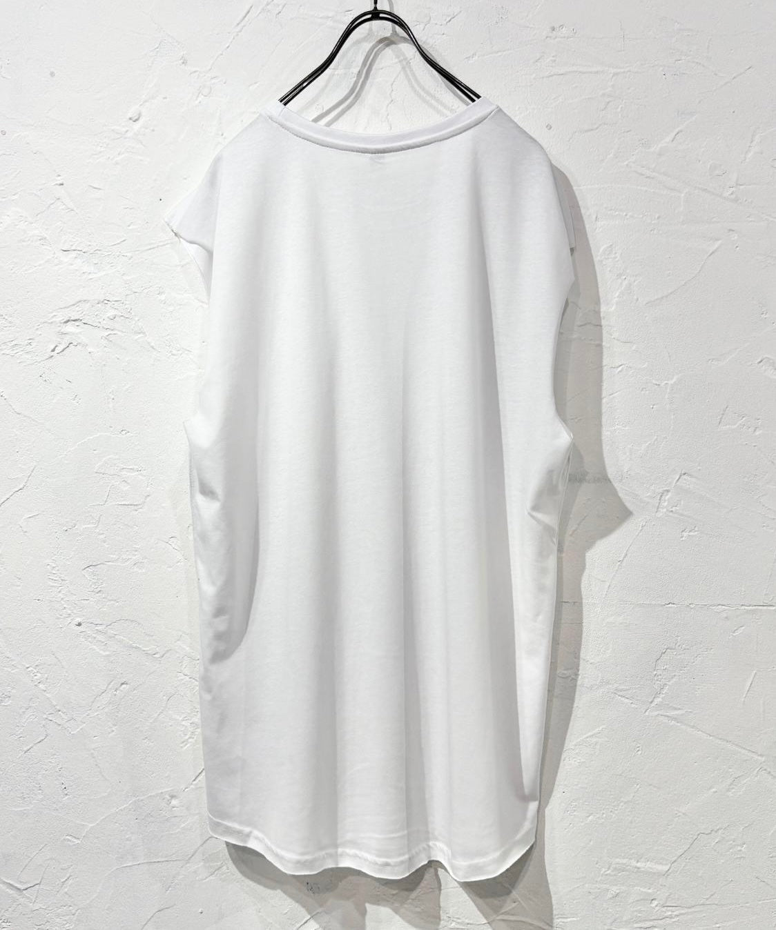 BUILD YOUR BRAND - SLEEVELESS TEE WHITE - DB&BAR