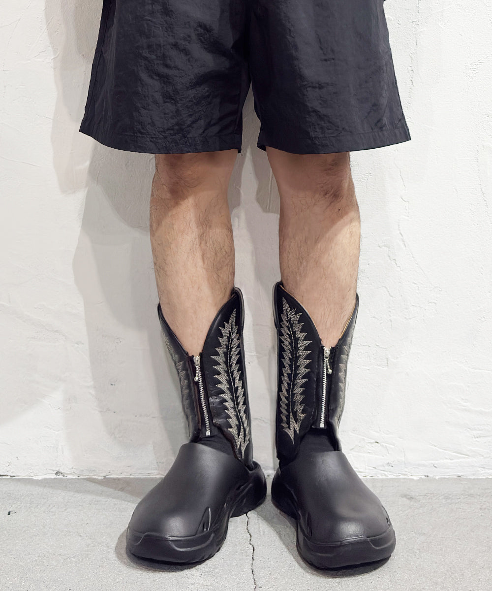VINTAGE - WESTERN BOOTS REMAKE LEG COVER BLACK WHITE