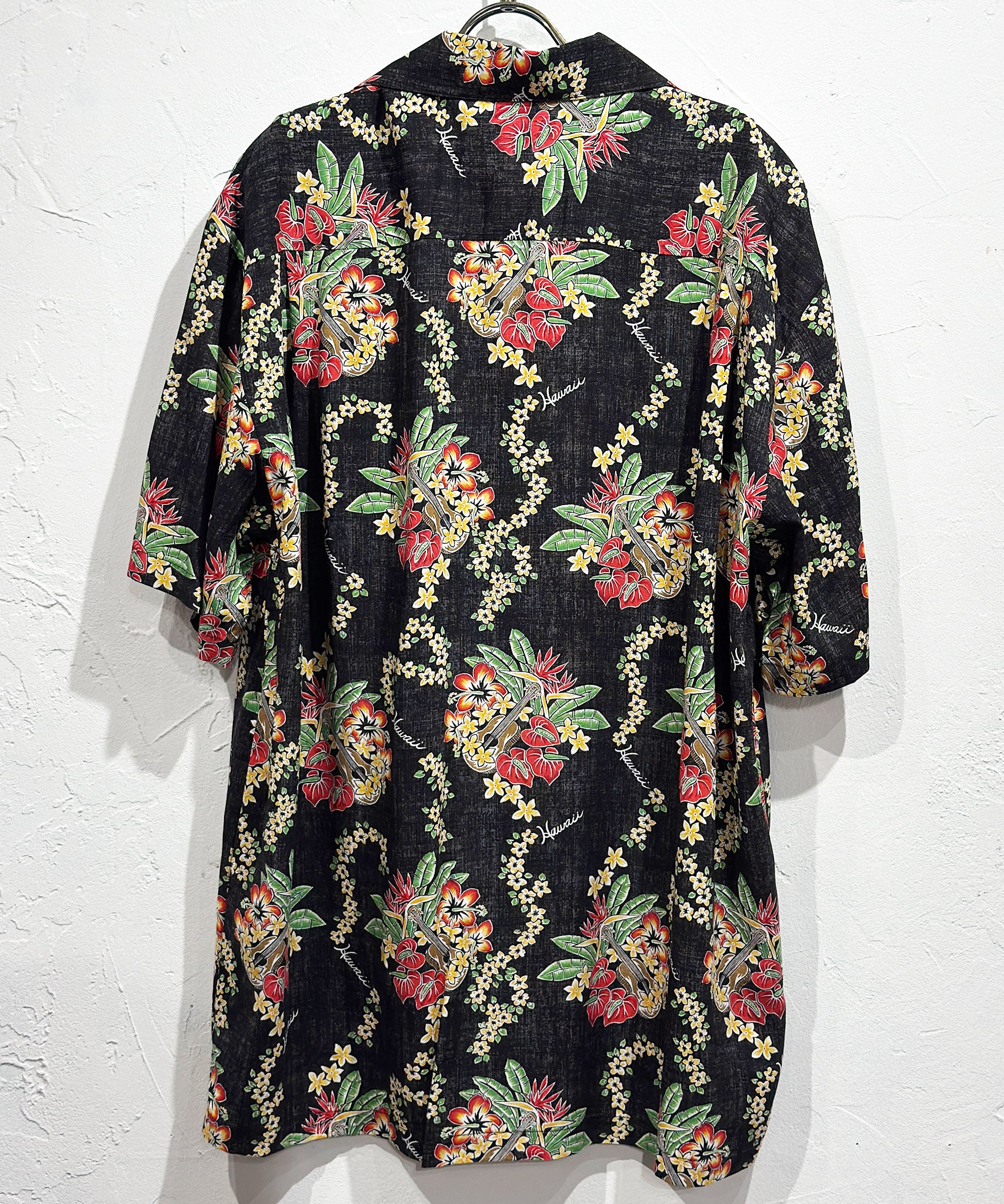 TWO PALMS - RAYON HAWAIIAN SHIRTS “LEI OF HAWAII” | DB&BAR OFFICIAL ONLINE STORE | トゥー パームス レーヨン ハワイアン シャツ レイ オブ ハワイ オンライン ストア ページ
1回のご注文が税込10,000円以上のお買い物は送料無料
中目黒セレクトショップ 商品画像