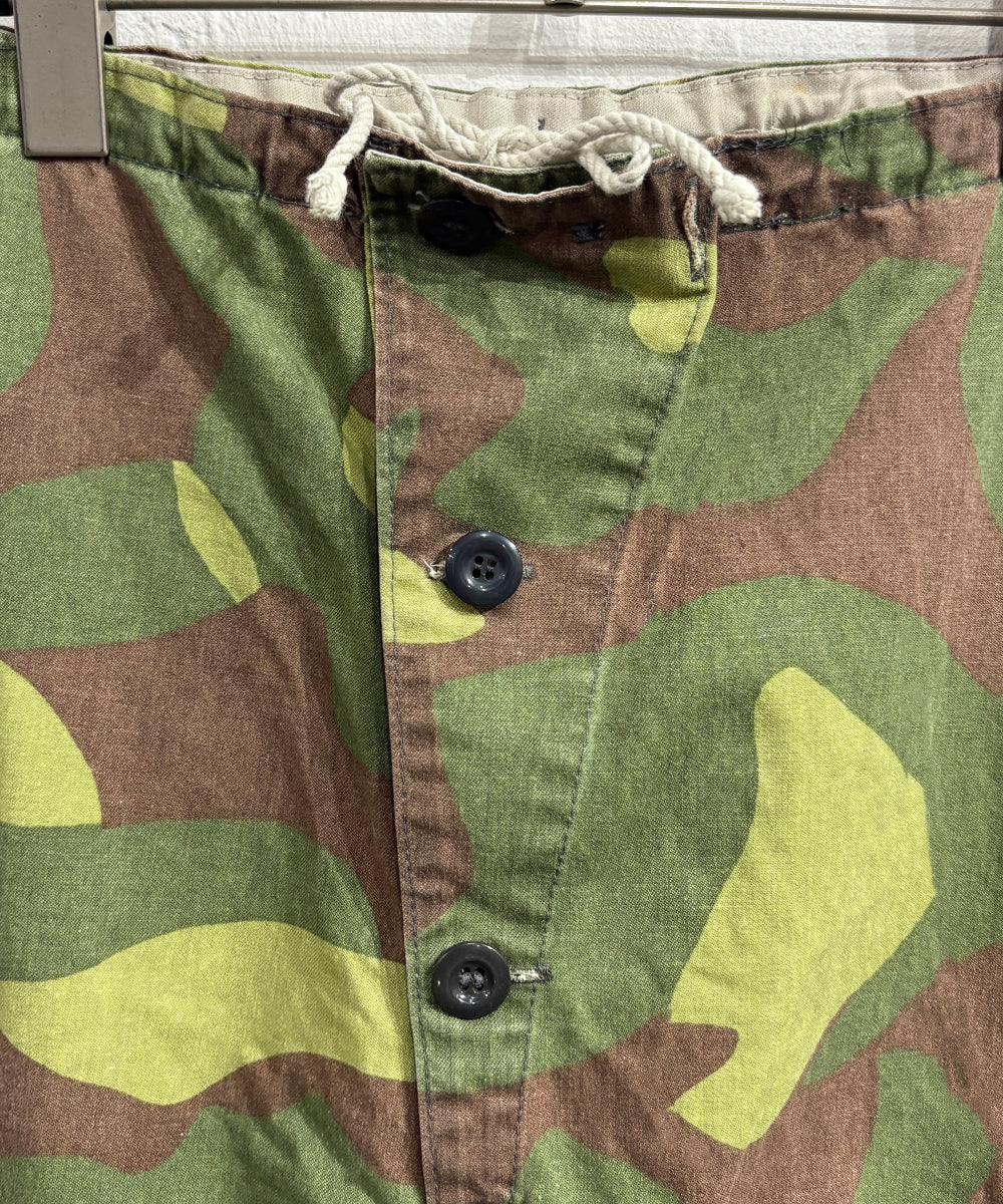 VINTAGE - FINNISH ARMY M62 LEAF CAMO PANTS