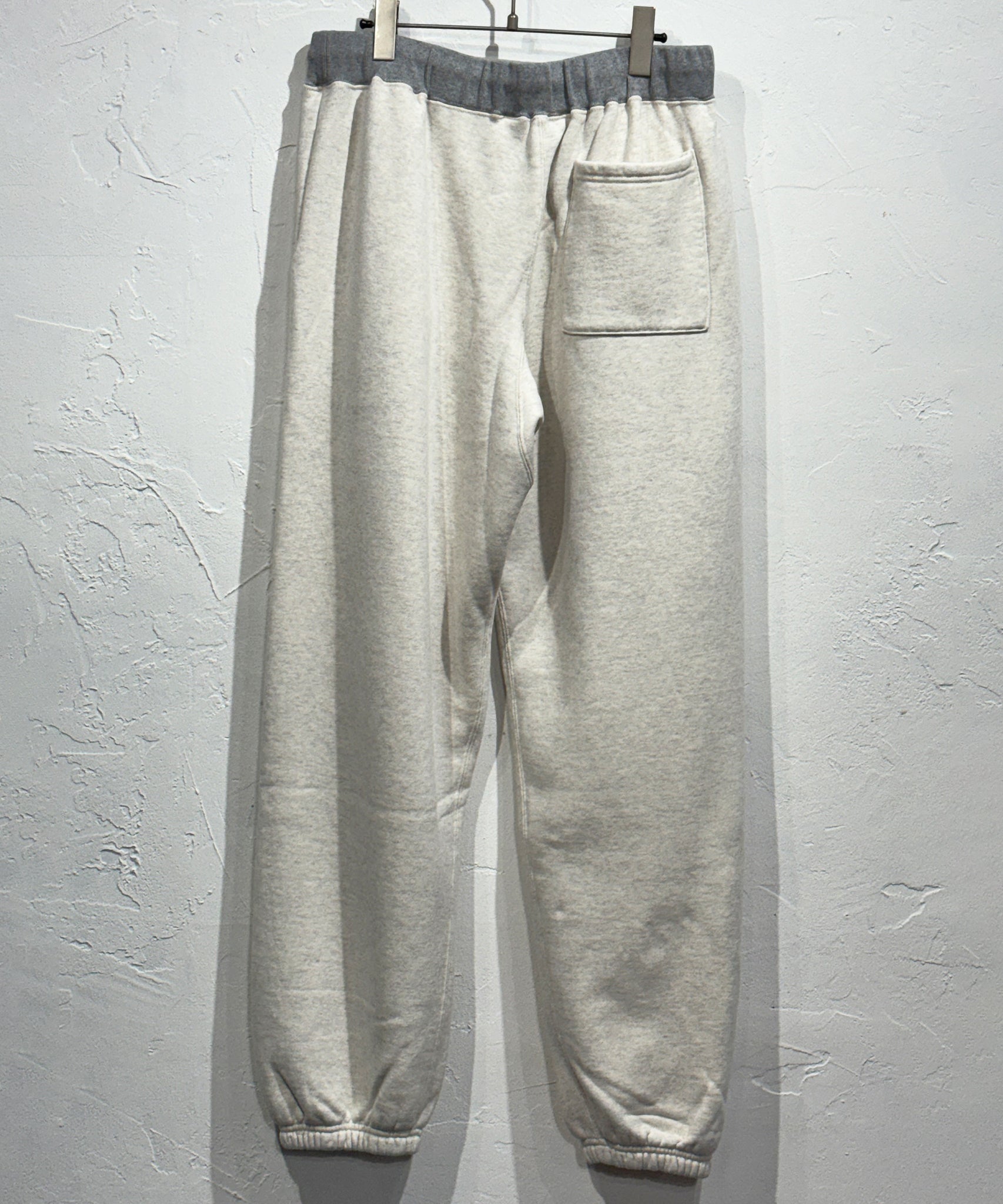ANDER - SIDE SEAMLESS SWEAT PANTS / OATMEAL×HEATHER ONLINE STORE PAGE | アンダー - サイド シームレス スウェット パンツ オートミール オンライン ストア ページ
1回のご注文が税込10,000円以上のお買い物は送料無料
中目黒セレクトショップ 商品画像