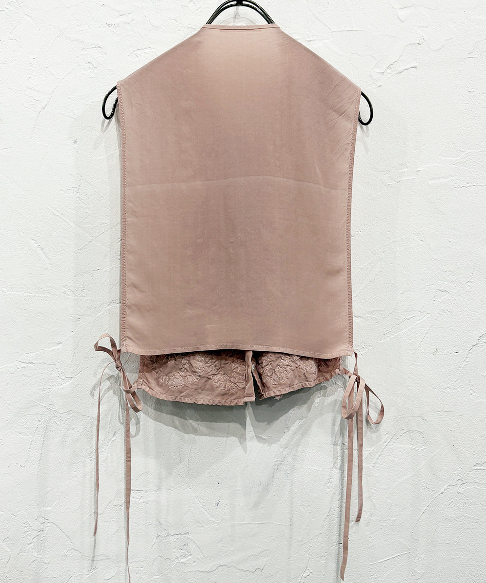 CURRENTAGE - RUFFLE VEST PINK | DB&BAR OFFICIAL ONLINE STORE | カレンテージ  ラッフル フリル ベスト ピンク オンライン ストア ページ 商品画像