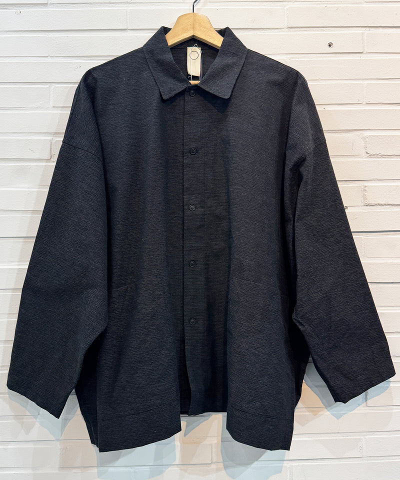 O PROJECT - WIDE FIT SHIRT  ONLINE STORE PAGE | オー プロジェクト - ワイドフィット シャツ オンライン ストア ページ
一回のご注文が税込10,000円以上は送料無料
中目黒セレクトショップ 商品画像