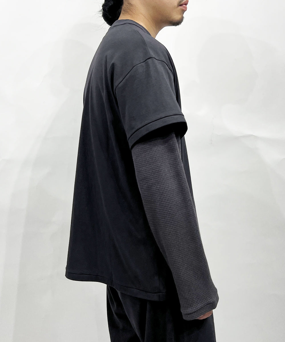 ANDER LAYERED LS TEE - CHARCOAL