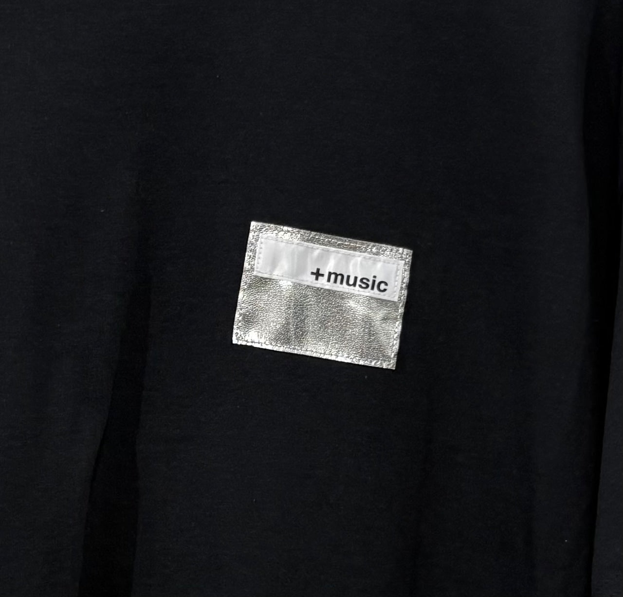 +music  Apparel “Future Nature” - Silver patch logo standard T-shirt / Black  ONLINE STORE PAGE | プラスミュージック アパレル “フューチャー ネイチャー” - シルバー パッチ ロゴ スタンダード ティーシャツ / ブラック オンライン ストア ページ 商品画像