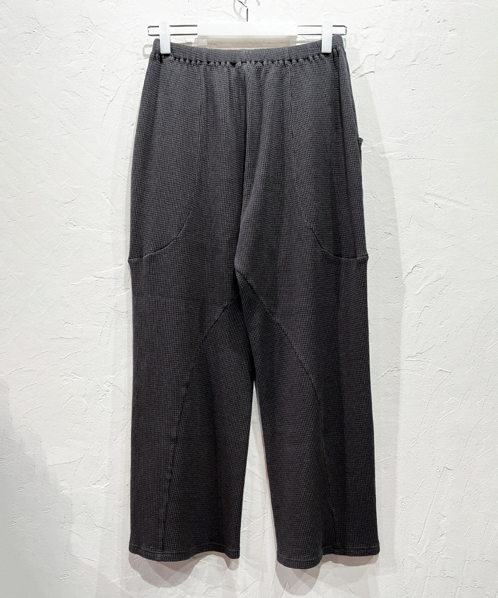 ANDER WAFFLE CURVY PANTS - CHARCOAL