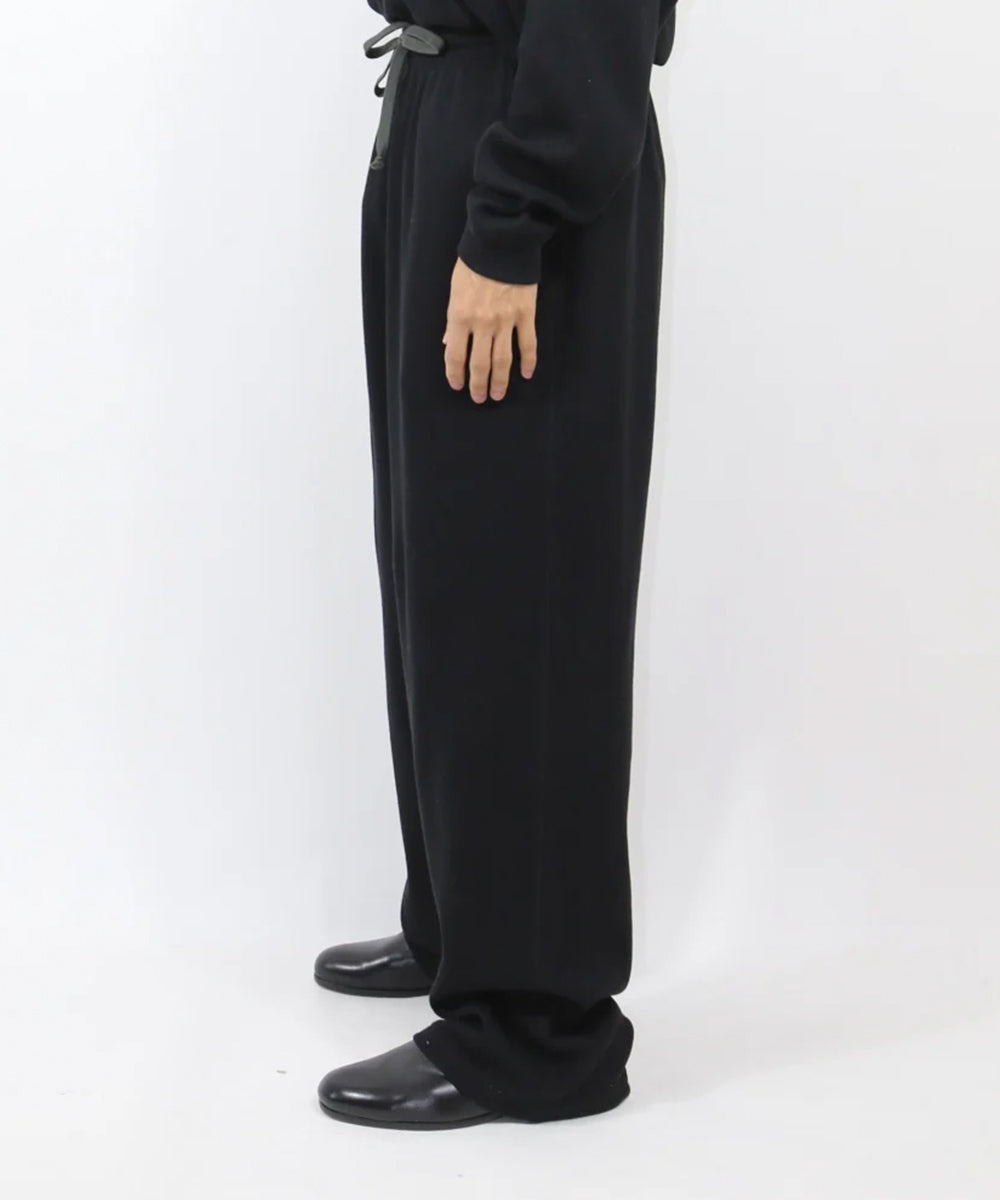 ANDER - MERINO SLEEPY PANTS / BLACK  ONLINE STORE PAGE | アンダー - メリノ スリーピー パンツ / ブラック オンライン ストア ページ
1回のご注文が税込10,000円以上のお買い物は送料無料
中目黒セレクトショップ. 商品画像