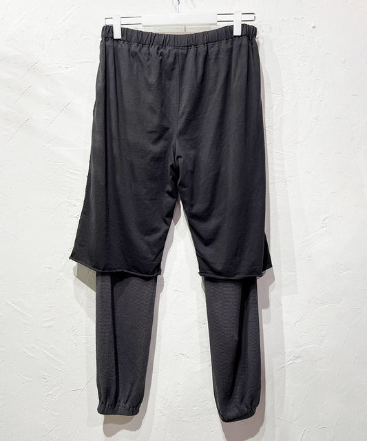 【予約商品 2024年10月末入荷予定】ANDER LAYERED PANTS - CHARCOAL