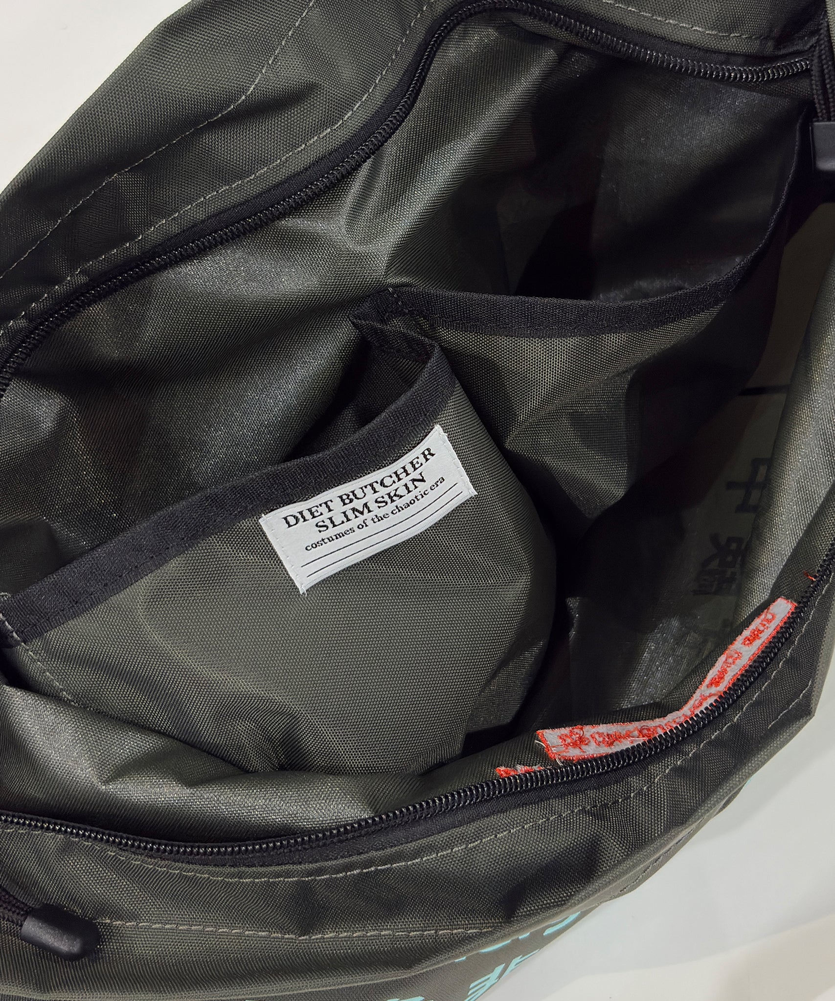 DIET BUTCHER SLIM SKIN - NEO TOKYO EMARGENCY Ⅱ- SHOULDER / GRAY