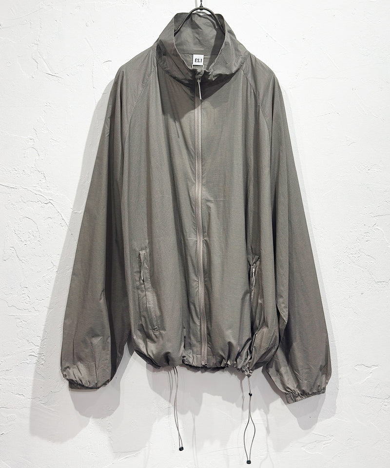 ES.1 - LIIGHT NYLON JACKET / LIGHT KHAKI ONLINE STORE PAGE | エスアイ - ライト ナイロン ジャケット / ライト カーキ オンライン ストア ページ
一回のご注文が税込10,000円以上は送料無料
中目黒セレクトショップ 商品画像