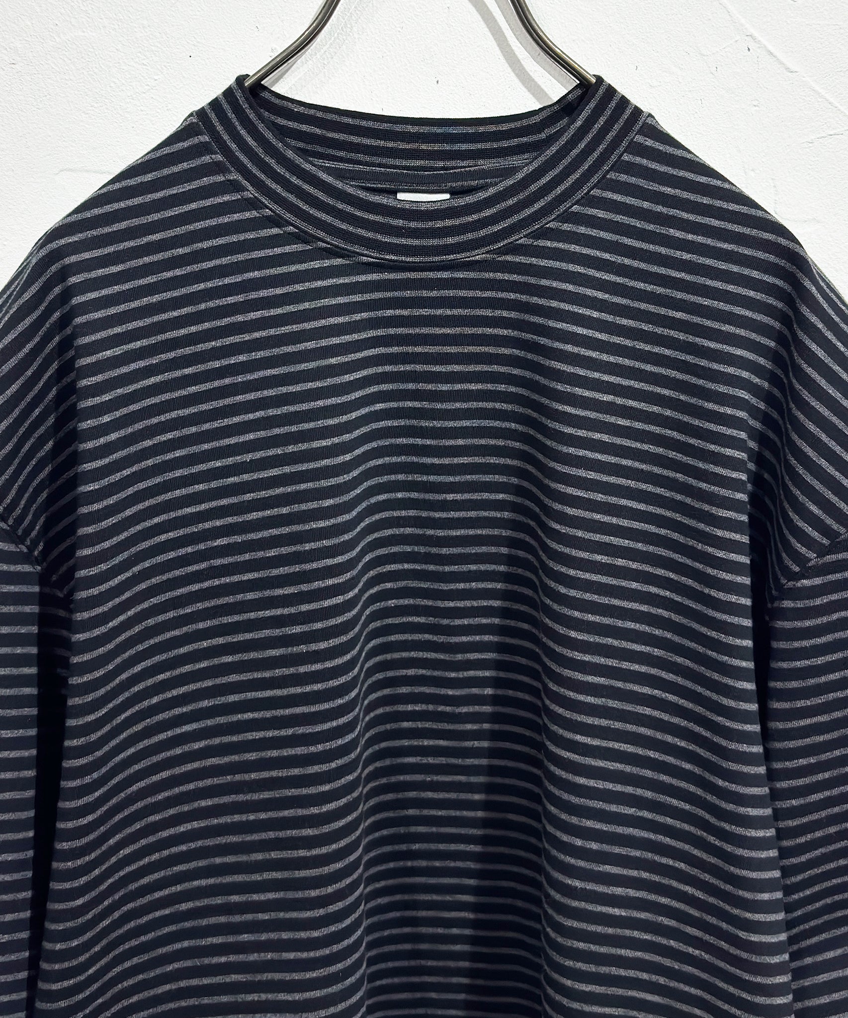 ES.1 - BORDER SS T-SHIRTS / BLACK BORDER ONLINE STORE PAGE | エスアイ - ボーダー ショートスリーブ ティーシャツ / ブラック ボーダー オンライン ストア ページ
一回のご注文が税込10,000円以上は送料無料
中目黒セレクトショップ 商品画像