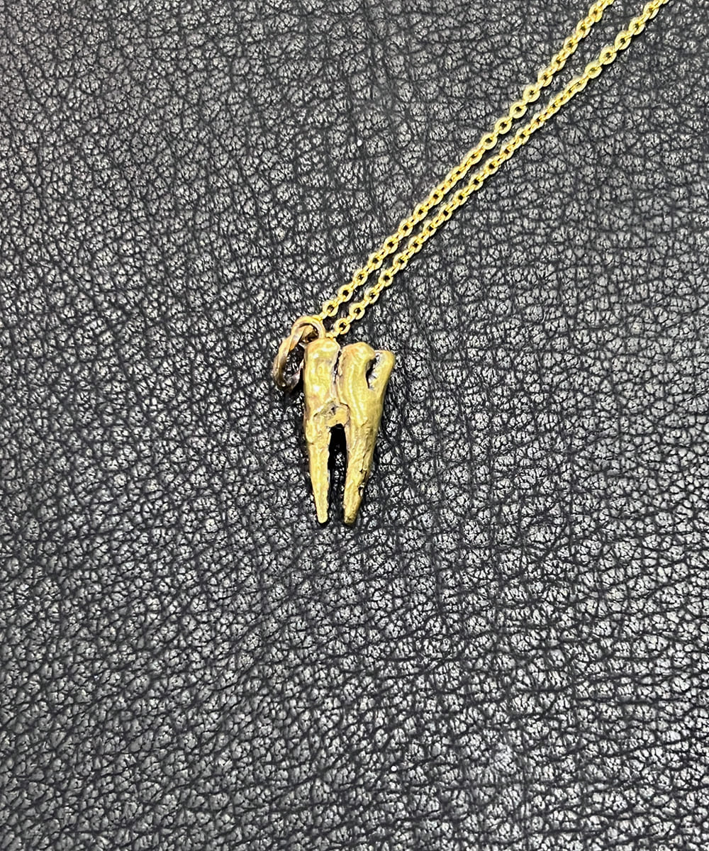 FRAG -「奥歯（虫歯）」necklace