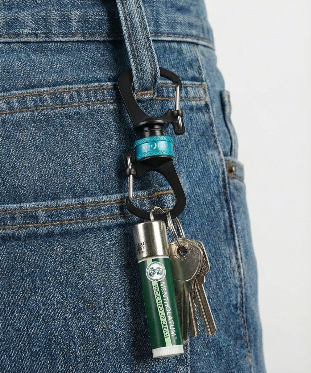 NITE IZE - 360° MAGNETIC LOCKING DUAL CARABINER / BLUE