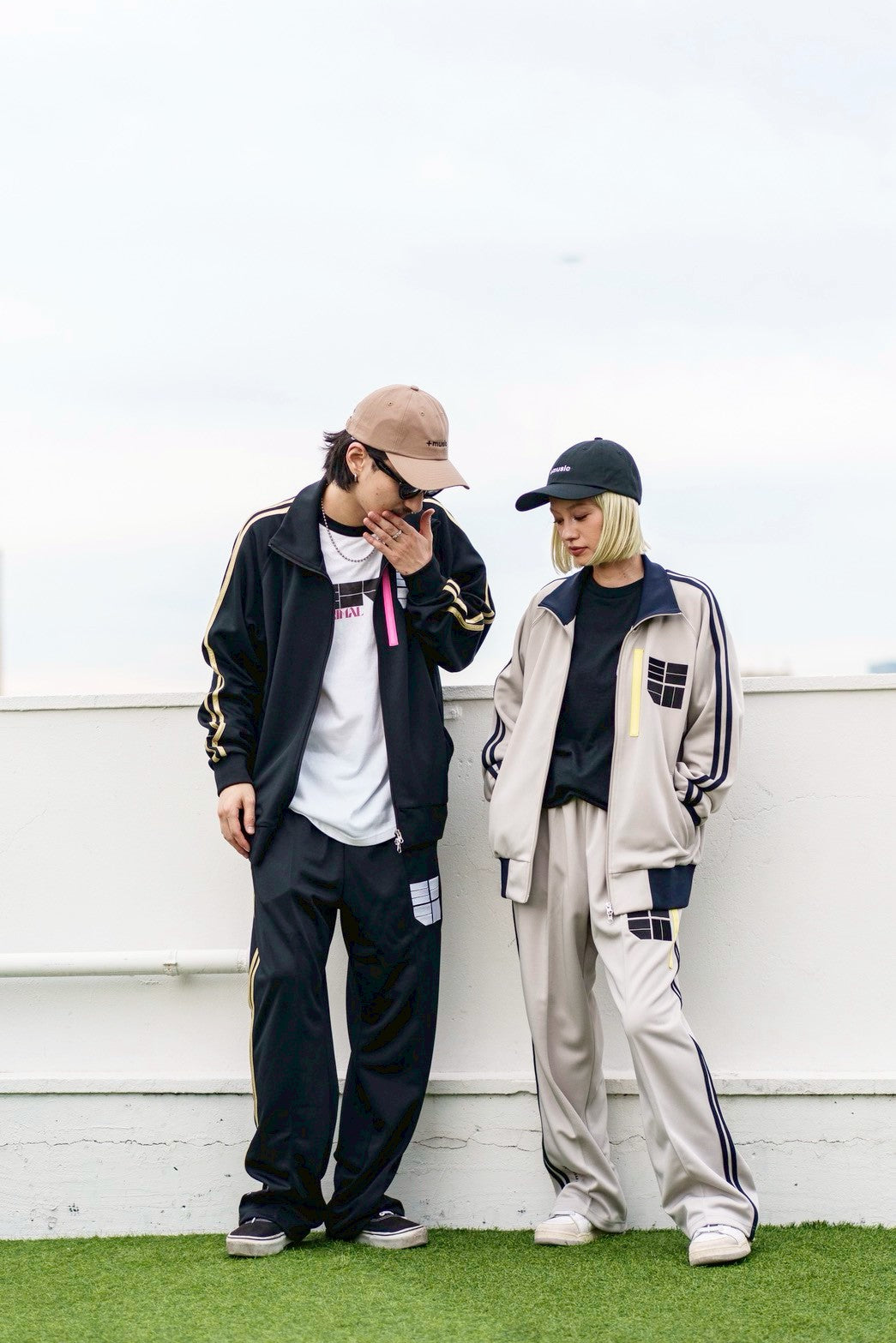 +music  Apparel “Future Nature” - Minimal music logo raglan sleeve T-shirt / White × Black ONLINE STORE PAGE | プラスミュージック アパレル “フューチャー ネイチャー” - サンキュー メッセージ ロング スリーブ ティーシャツ / ホワイト オンライン ストア ページ 商品画像