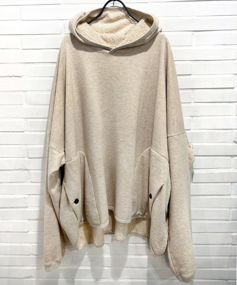 O PROJECT - WIDE FIT HOODED SWEAT / OATMEAL