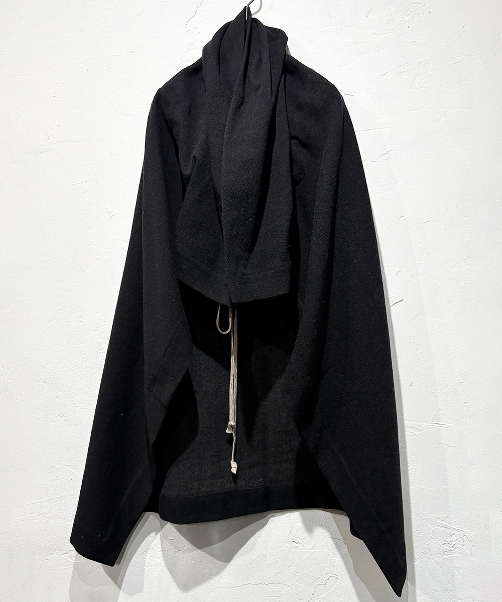O PROJECT - WRAP BLANKET / BLACK