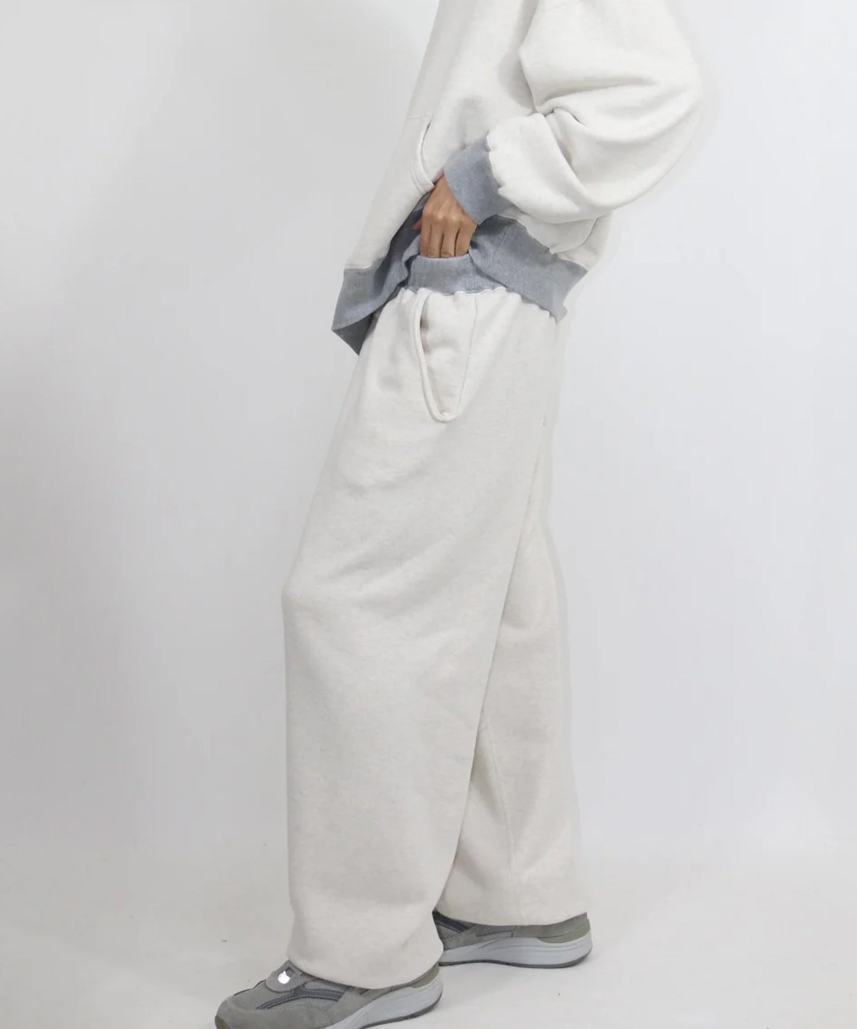 ANDER - SIDE SEAMLESS SWEAT PANTS / OATMEAL×HEATHER 商品画像 - DB&BAR