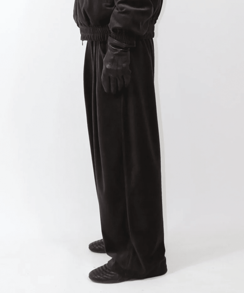 ANDER - VELOUR TUCK PANTS / SHINE BROWN 商品画像 - DB&BAR