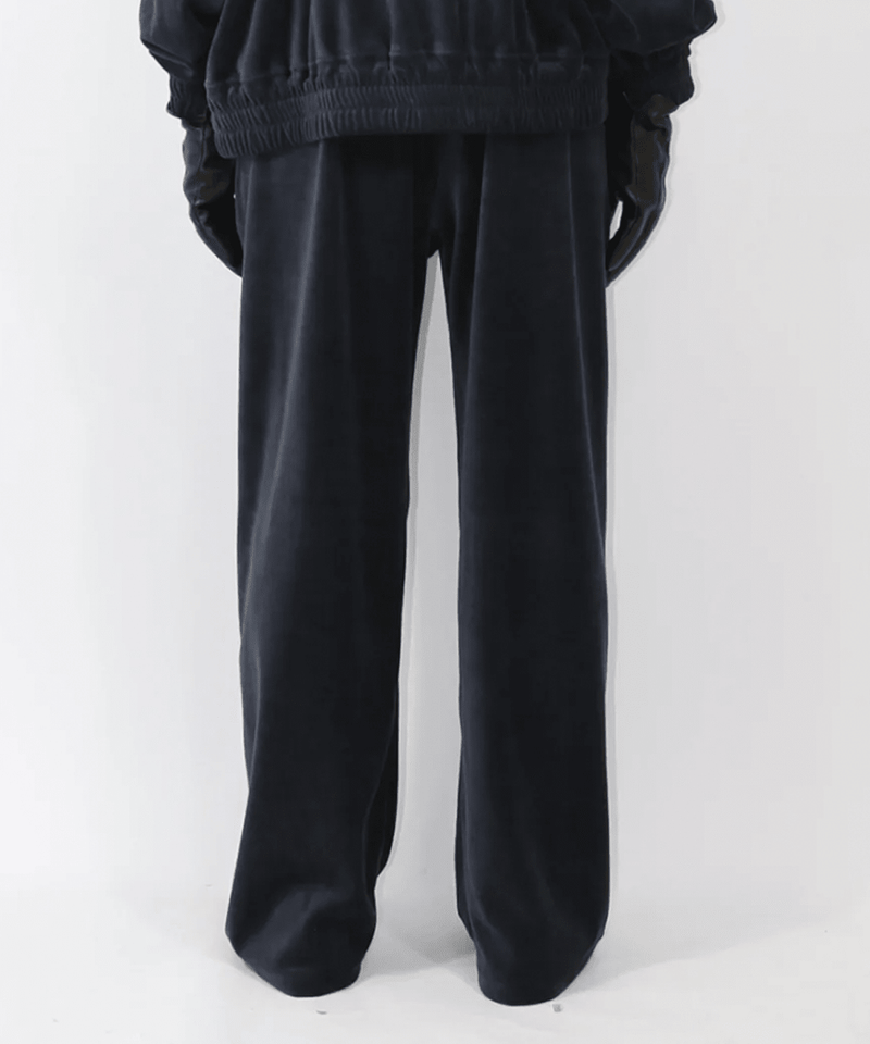ANDER - VELOUR TUCK PANTS / STEEL NAVY 商品画像 - DB&BAR