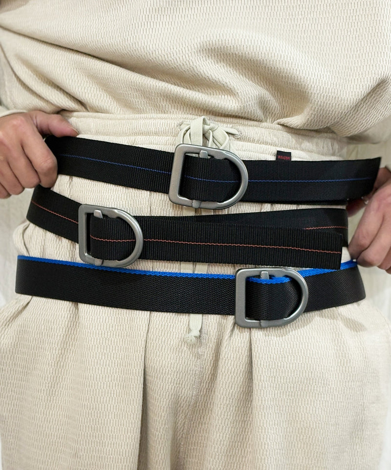 BISON DESIGNS - 38MM - LAST CHANCE™ LIGHT DUTY GUNMETAL BUCKLE / BLACK/COBALT 商品画像 - DB&BAR