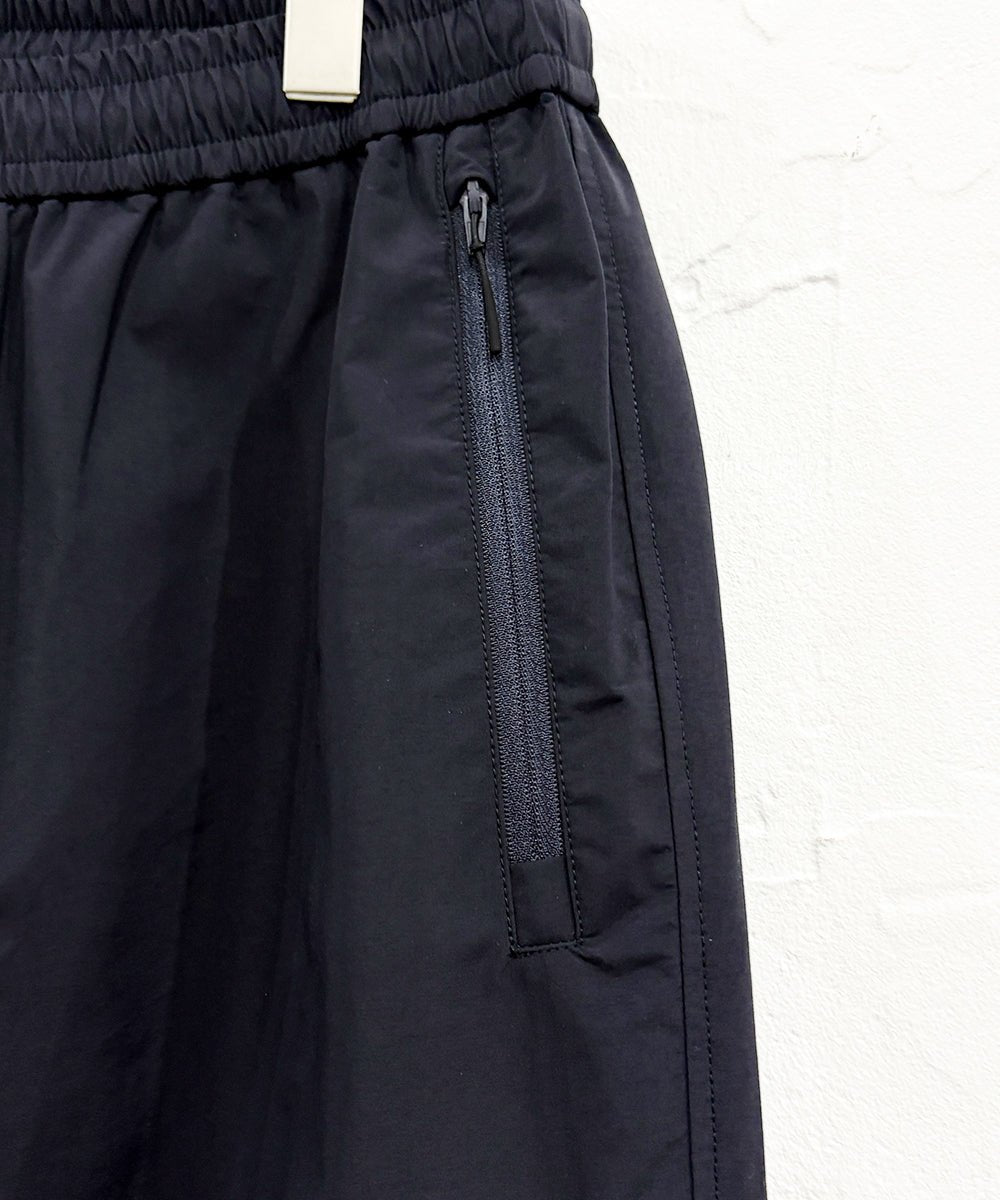 ES.1 - NYLON PANTS / NAVY | DB&BAR OFFICIAL ONLINE STORE