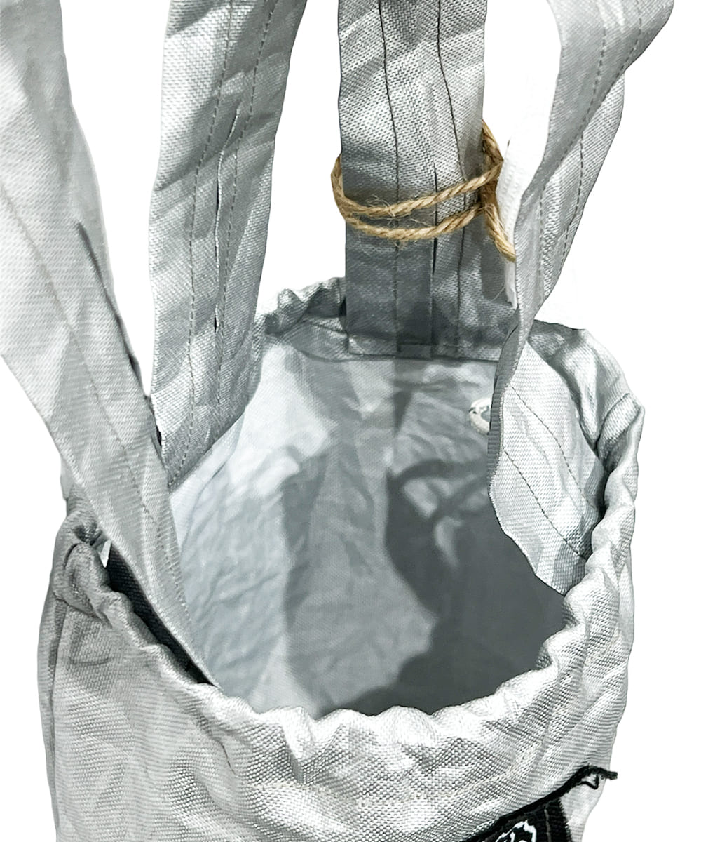 if space - bottle bag metal silver with shoulder