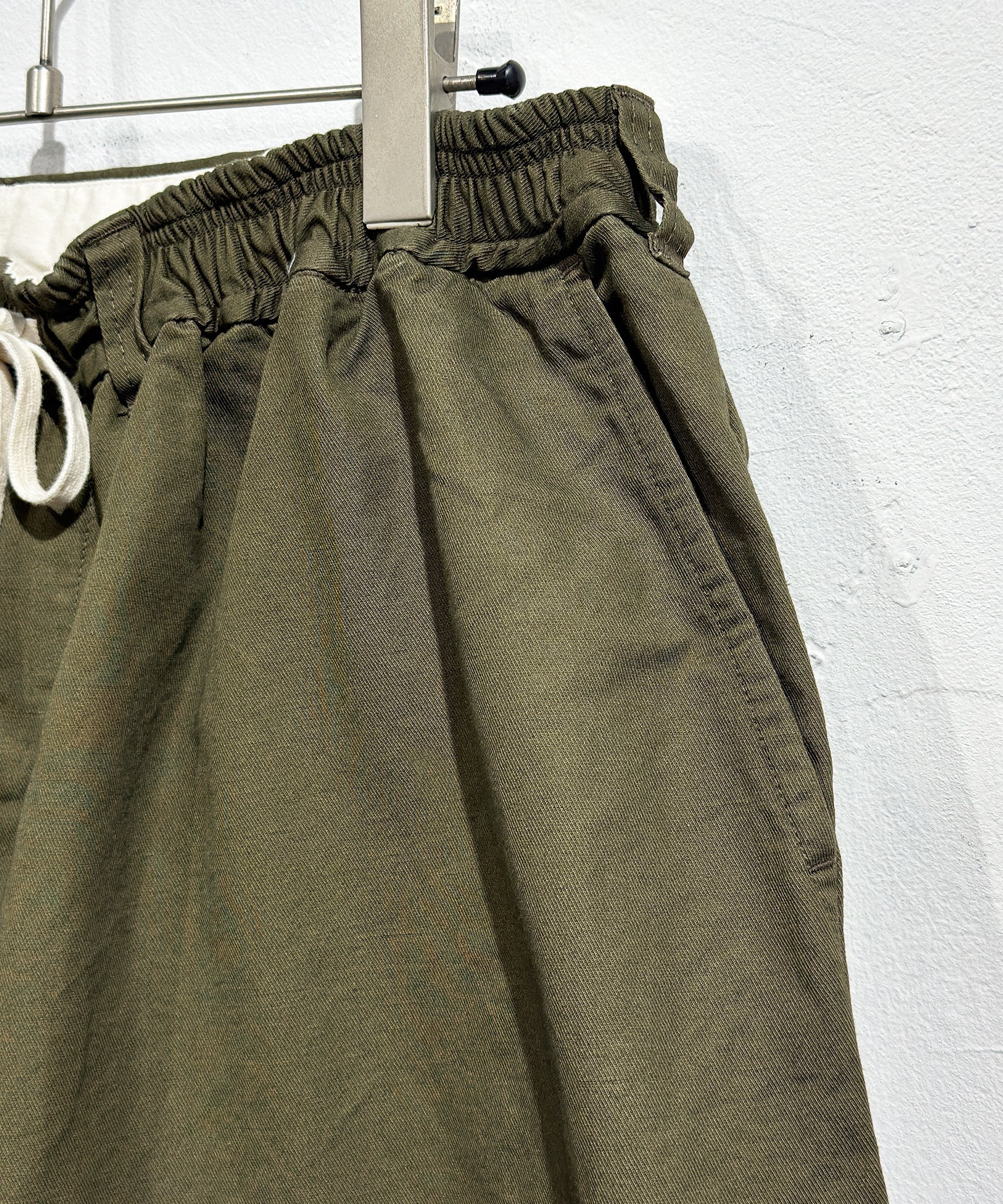 児島新鮮組 [KOJIMA SHINSENGUMI] - BIG BULB SHORTS / KHAKI 商品画像 - DB&BAR