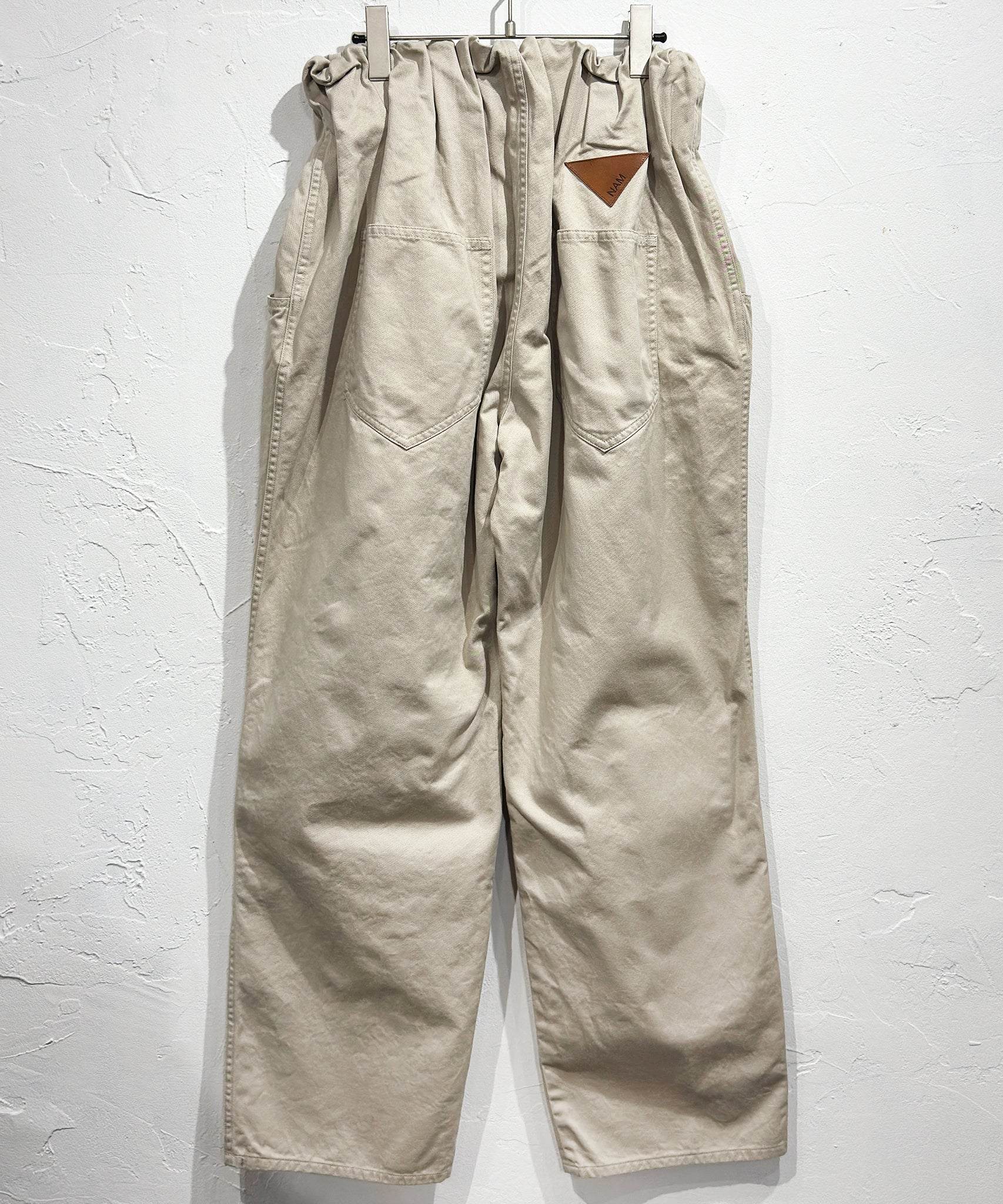 NAM - ACCORDION 5PKT PANTS / KATSURAGI BEIGE 商品画像 - DB&BAR