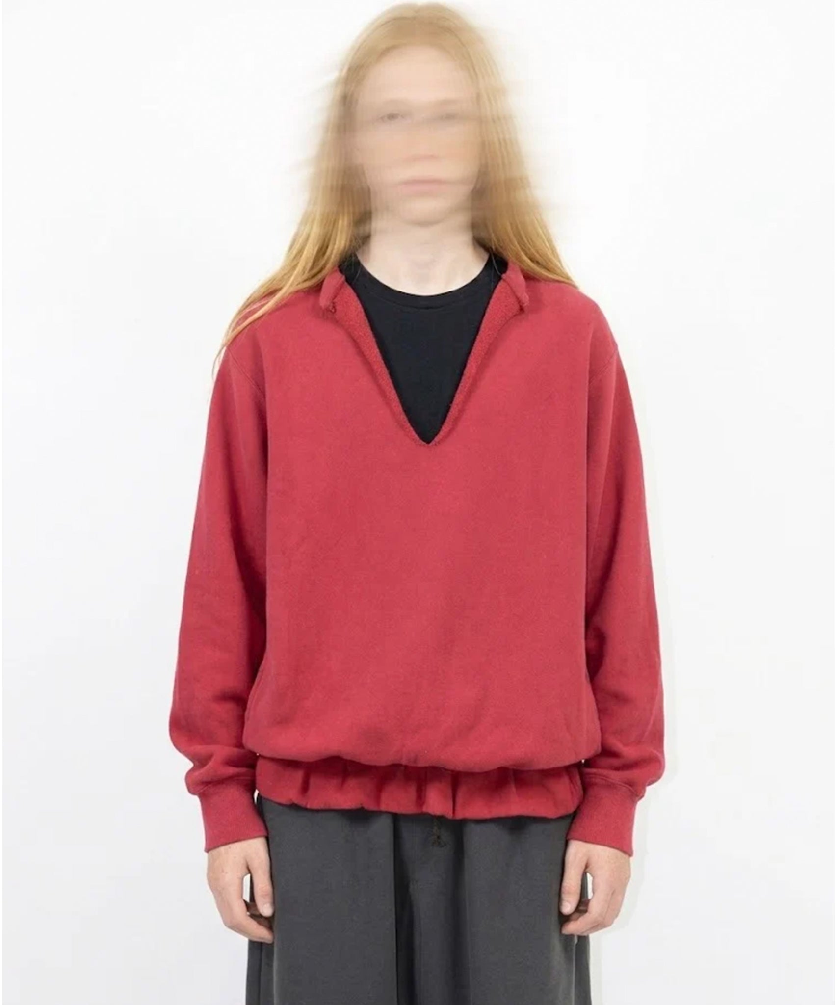 NAM - ACCORDION WORN NECK SWEAT / RED 商品画像 - DB&BAR