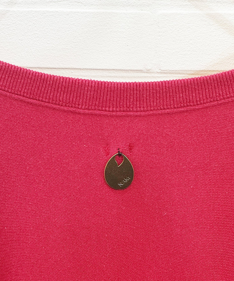 NAM - ACCORDION WORN NECK SWEAT / RED 商品画像 - DB&BAR