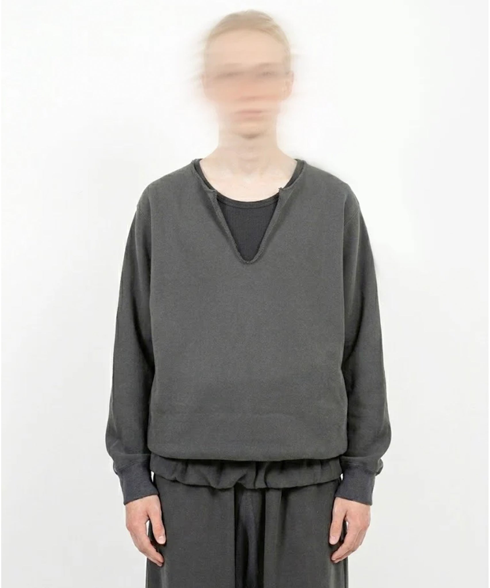 NAM - ACCORDION WORN NECK SWEAT / SHADOW - DB&BAR