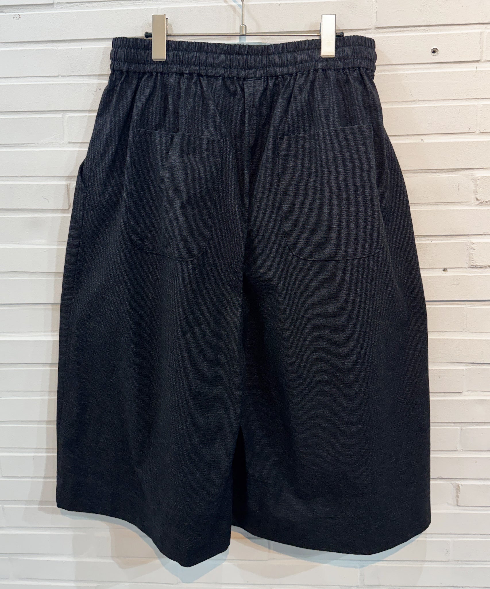 O PROJECT - WIDE FIT SHORT PANTS - DB&BAR