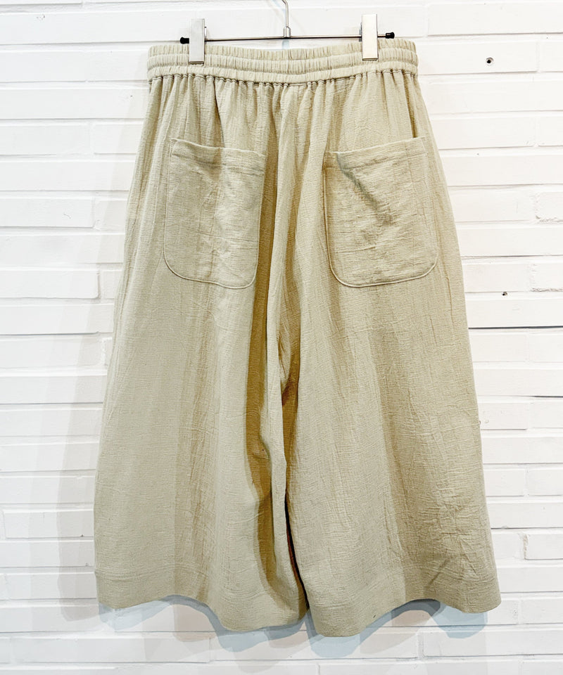 O PROJECT - WIDE FIT SHORT PANTS - DB&BAR