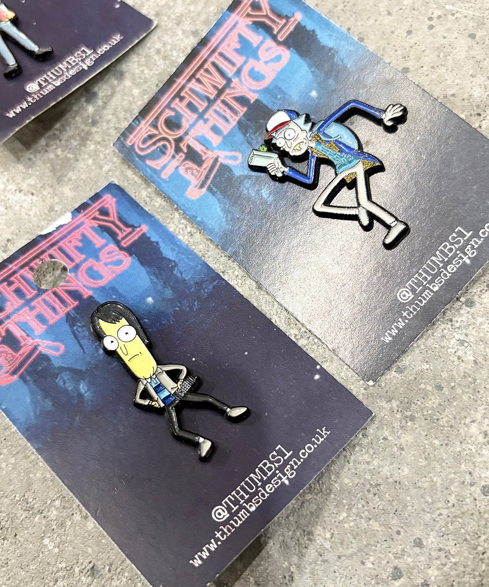 VINTAGE - PIN BADGE SET by THUMBS3 - DB&BAR