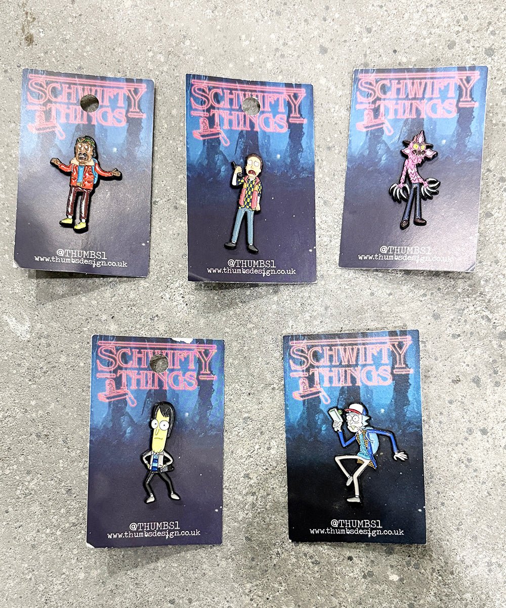 VINTAGE - PIN BADGE SET by THUMBS3 - DB&BAR