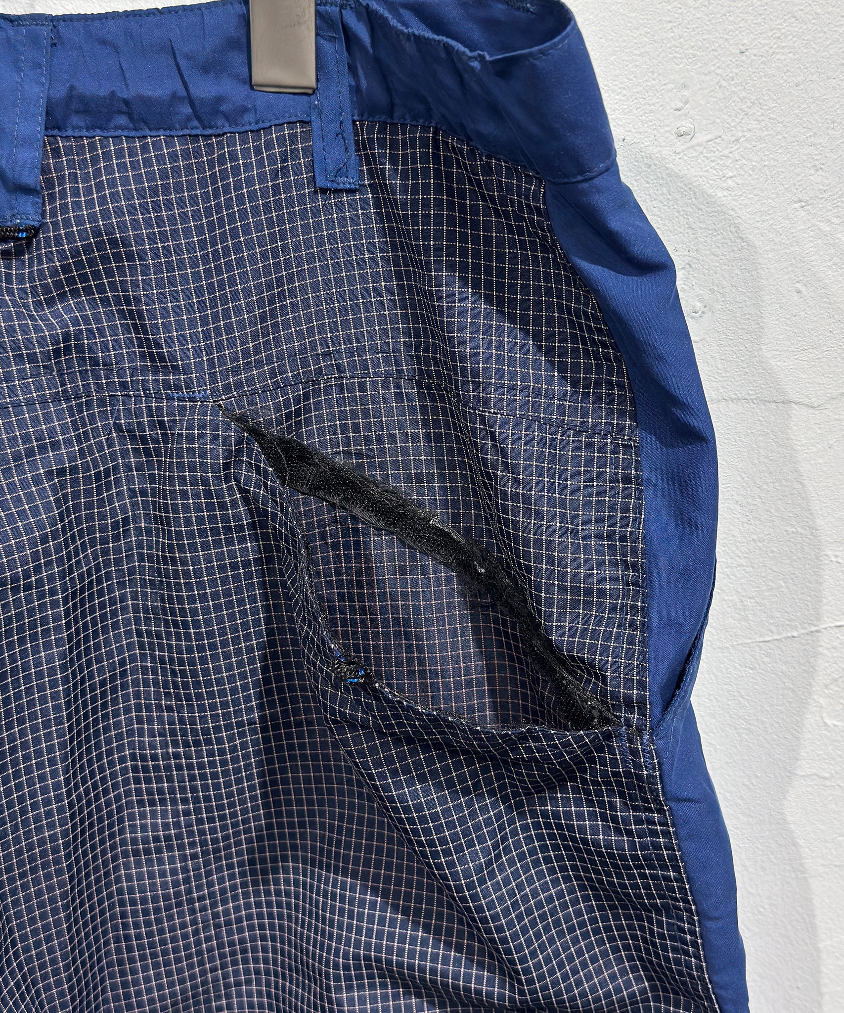 VINTAGE - alf NYLON RIP SHORTS ONLINE STORE PAGE | ヴィンテージ アルフ ナイロン リップ ショーツ オンラインストアページ
1回のご注文が税込10,000円以上のお買い物は送料無料
中目黒セレクトショップ 商品画像