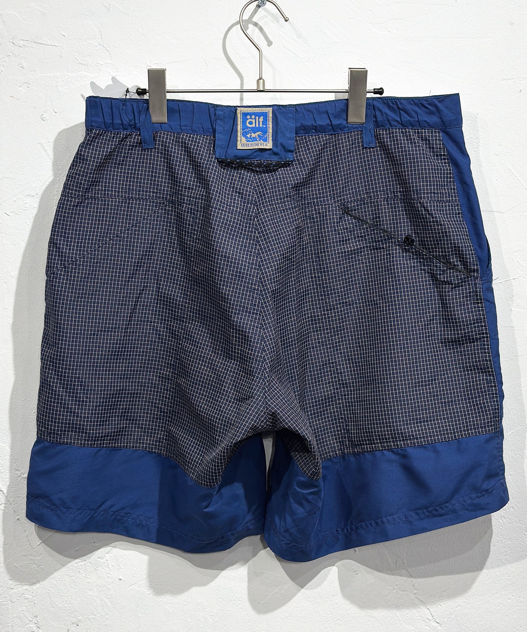 VINTAGE - alf NYLON RIP SHORTS ONLINE STORE PAGE | ヴィンテージ アルフ ナイロン リップ ショーツ オンラインストアページ
1回のご注文が税込10,000円以上のお買い物は送料無料
中目黒セレクトショップ 商品画像