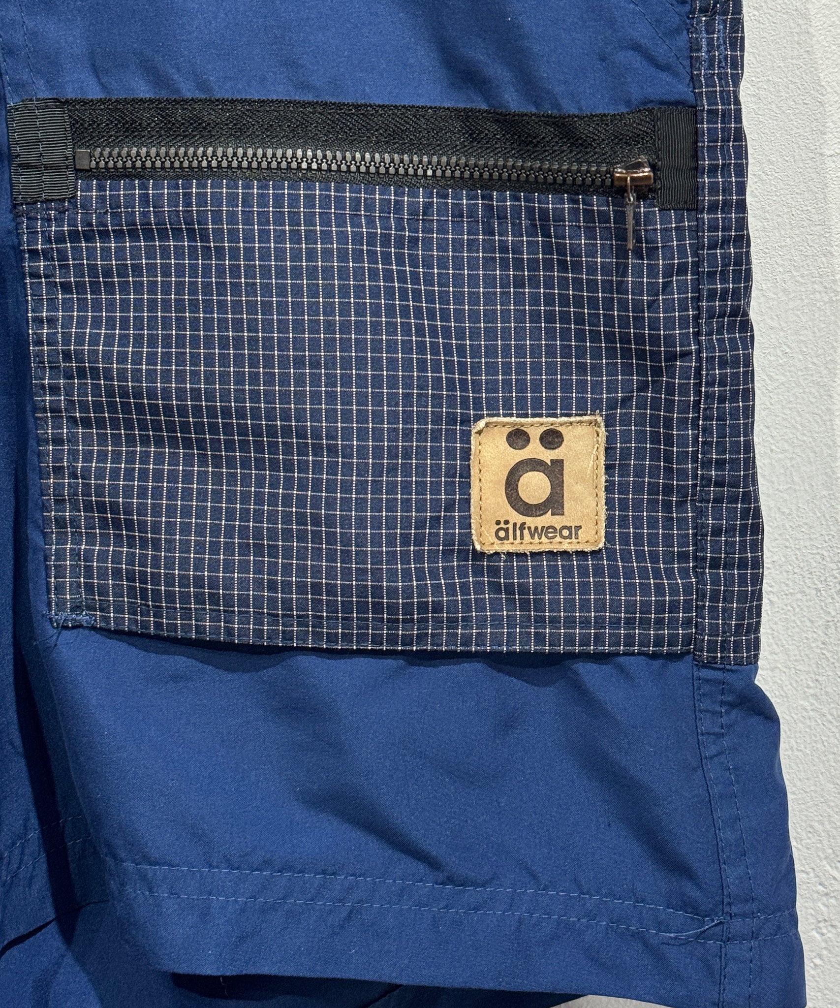 VINTAGE - alf NYLON RIP SHORTS ONLINE STORE PAGE | ヴィンテージ アルフ ナイロン リップ ショーツ オンラインストアページ
1回のご注文が税込10,000円以上のお買い物は送料無料
中目黒セレクトショップ 商品画像