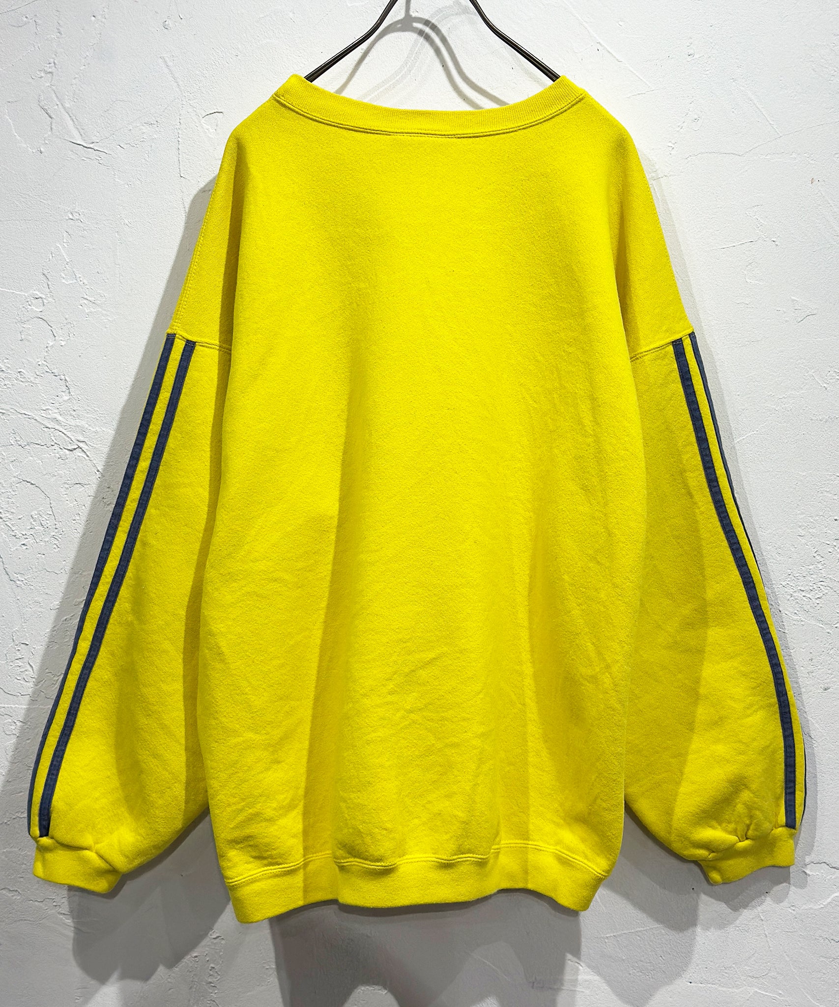 VINTAGE - 90’s adidas EQUIPMENT CREW SWEAT ONLINE STORE PAGE |  ヴィンテージ アディダス 90年代 エクイプメント クルー スウェット オンラインストアページ
1回のご注文が税込10,000円以上のお買い物は送料無料
中目黒セレクトショップ 商品画像