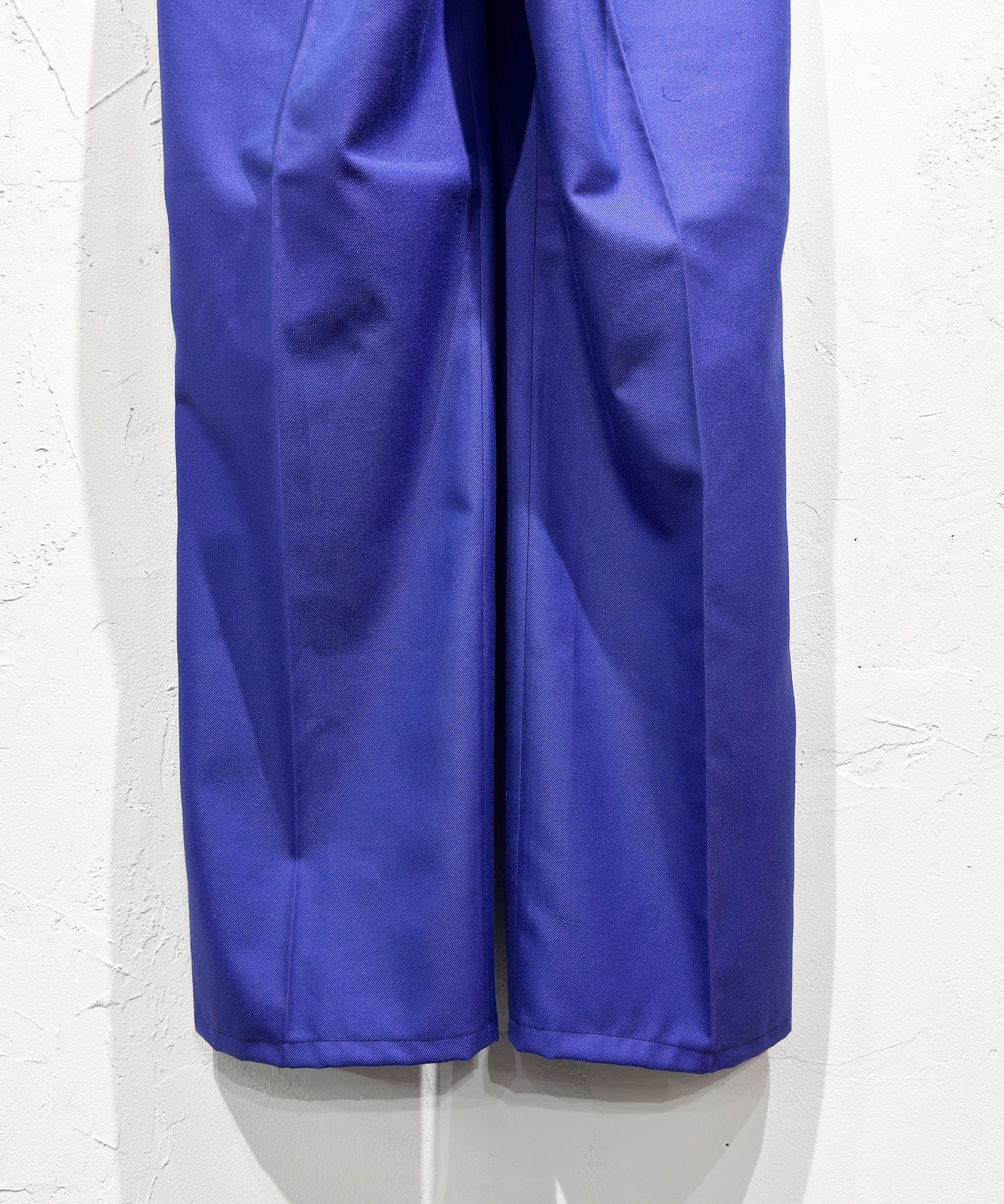 VINTAGE - KING GUARD HIGH WEST TROUSERS ONLINE STORE PAGE | ヴィンテージ キング ガード ハイウエスト トラウザーズ オンラインストアページ
1回のご注文が税込10,000円以上のお買い物は送料無料
中目黒セレクトショップ 商品画像