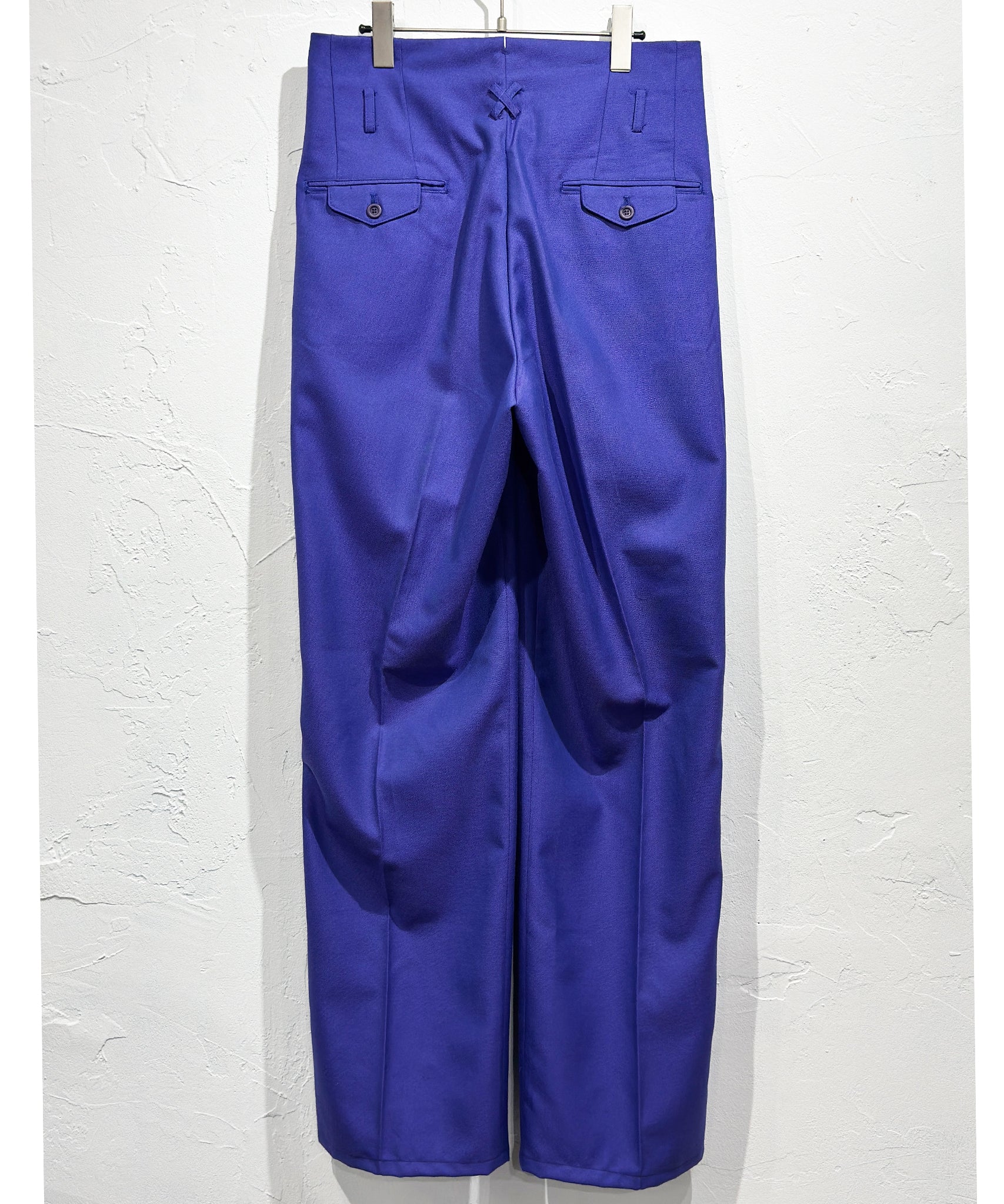VINTAGE - KING GUARD HIGH WEST TROUSERS ONLINE STORE PAGE | ヴィンテージ キング ガード ハイウエスト トラウザーズ オンラインストアページ
1回のご注文が税込10,000円以上のお買い物は送料無料
中目黒セレクトショップ 商品画像