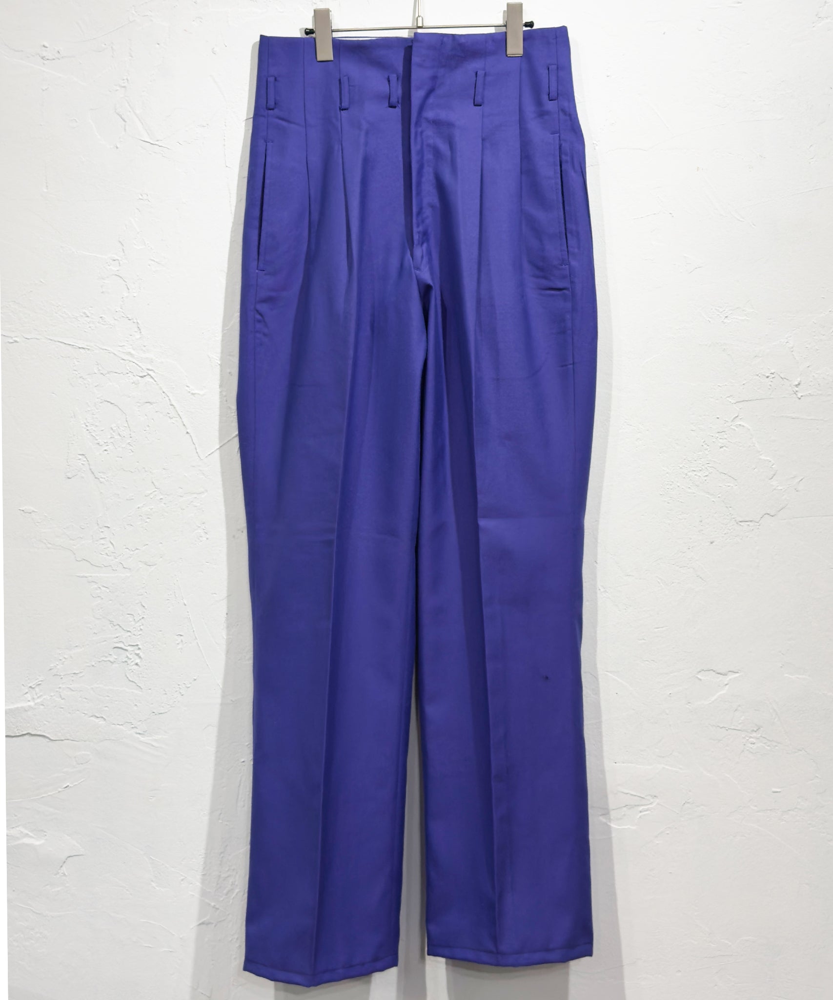 VINTAGE - KING GUARD HIGH WEST TROUSERS ONLINE STORE PAGE | ヴィンテージ キング ガード ハイウエスト トラウザーズ オンラインストアページ
1回のご注文が税込10,000円以上のお買い物は送料無料
中目黒セレクトショップ 商品画像